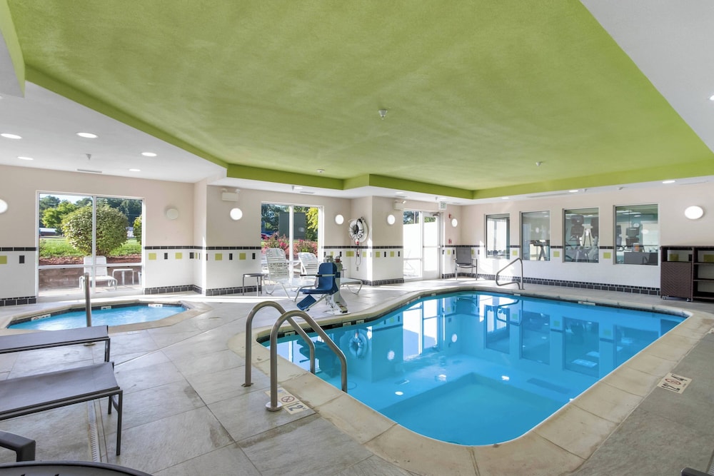 Fairfield Inn & Suites by Marriott Columbia - photo 19