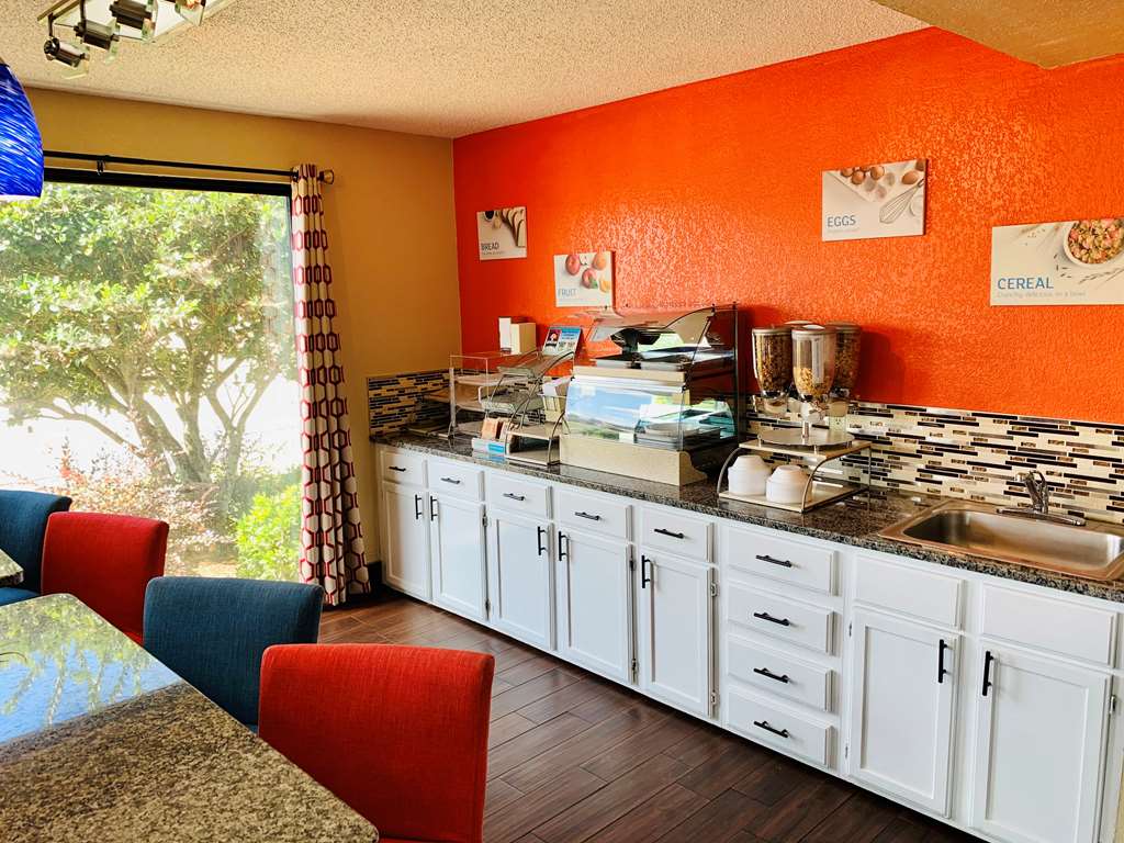 SureStay Hotel by Best Western Meridian - photo 3