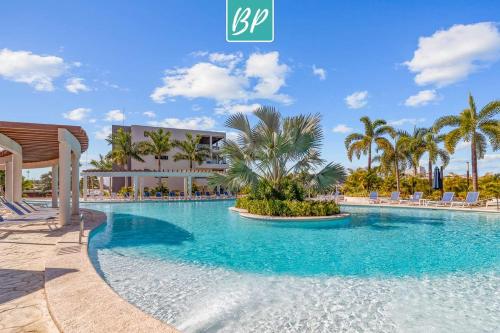 Quadrant Bucerias Pool Gym & Padel Tennis — 4-Star Luxury Hotel in Bucerias, Mexico