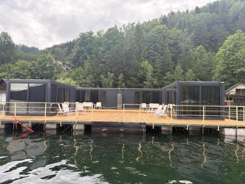 Ponton Plutitor New Life — Bicaz