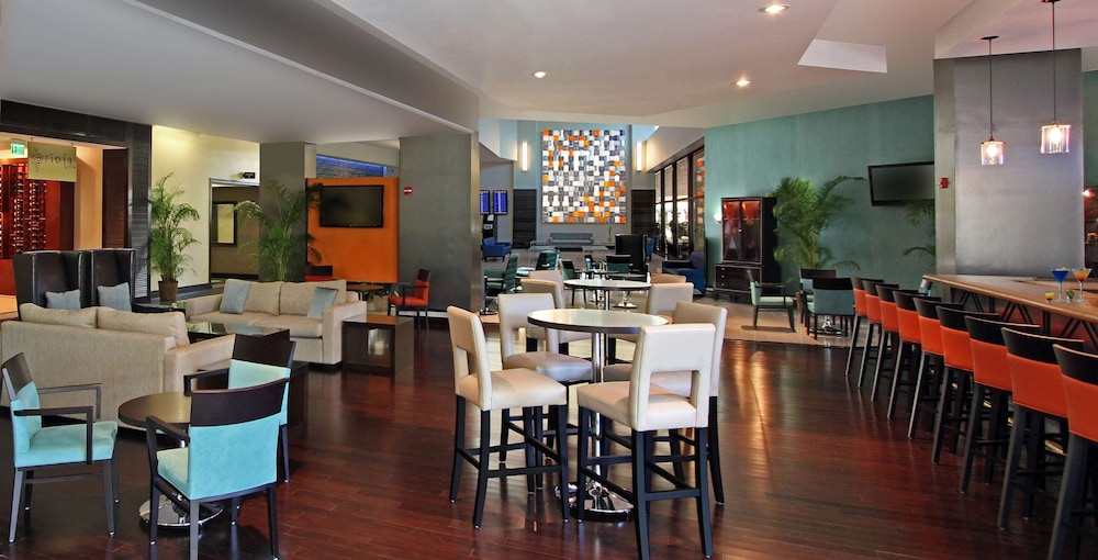 DoubleTree by Hilton Hotel Miami Airport & Convention Center - photo 60