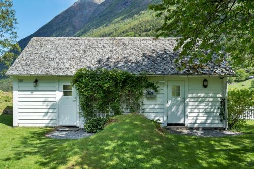 Huse Gjestegard — Kinsarvik — photo 3