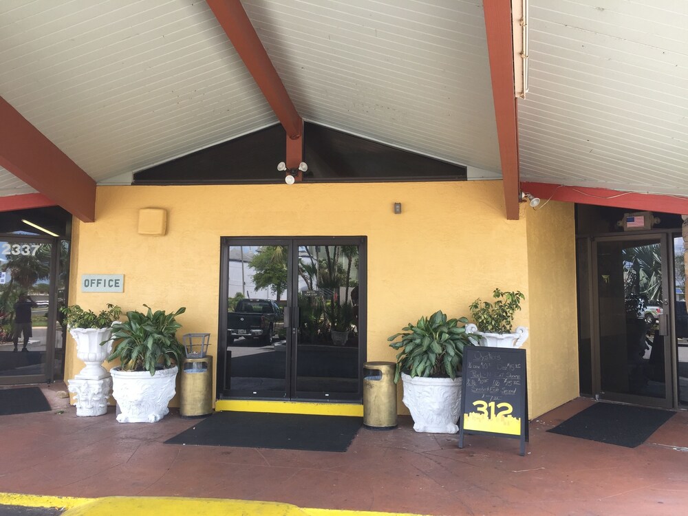 Rodeway Inn Holiday FL - photo 35