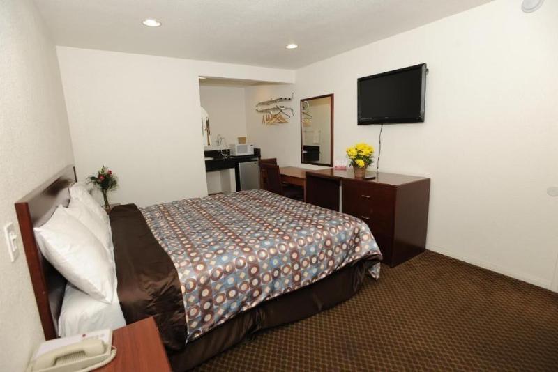 Victoria Motel - photo 40