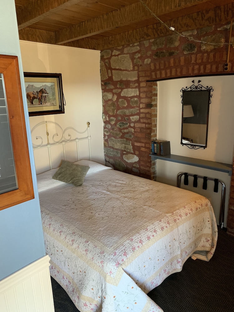 Sugarloaf Mountain Motel - photo 4