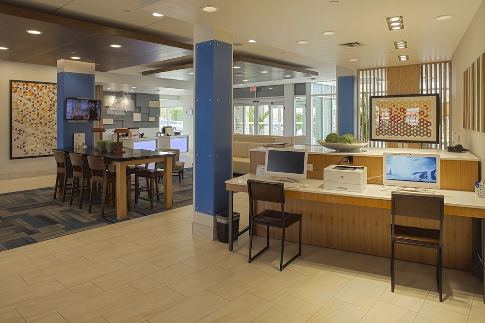Holiday Inn Express & Suites Boise Airport by IHG - photo 17