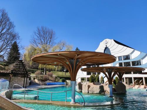 Spa Residence Carbona Silk Apartment — 4-Star Luxury Hotel in Heviz, Hungary