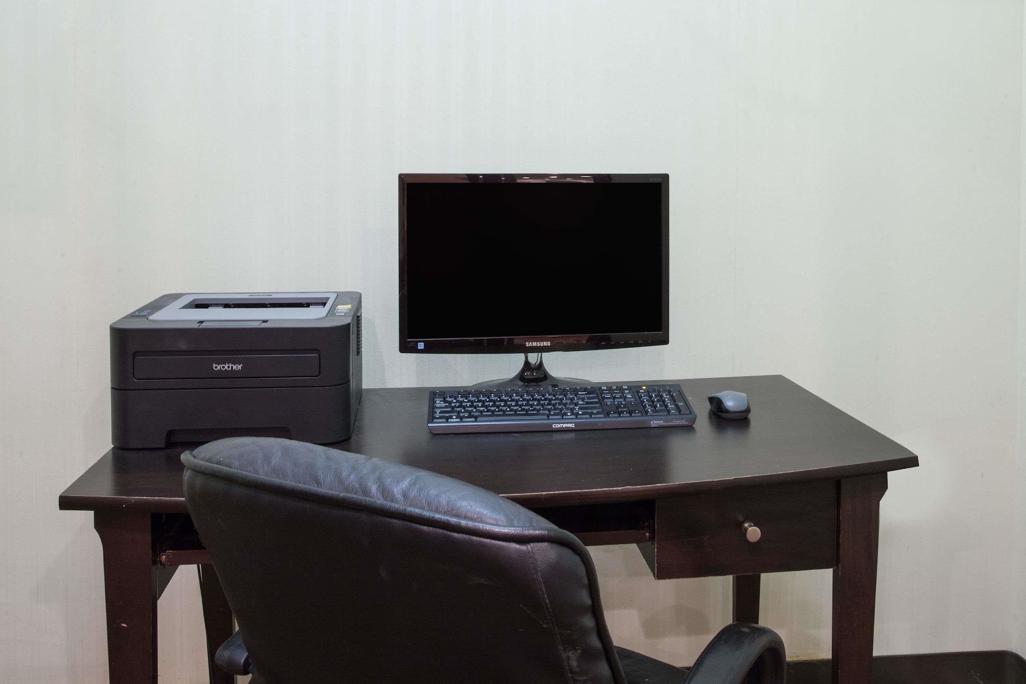 APM Inn and Suites - photo 37