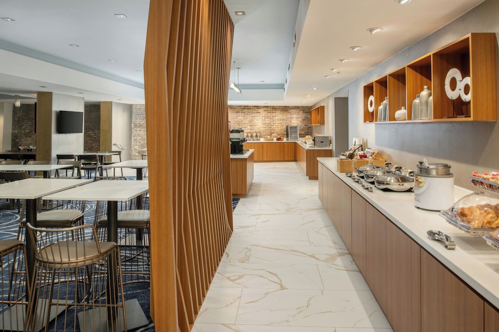 SpringHill Suites by Marriott New Orleans Warehouse Arts District - photo 19
