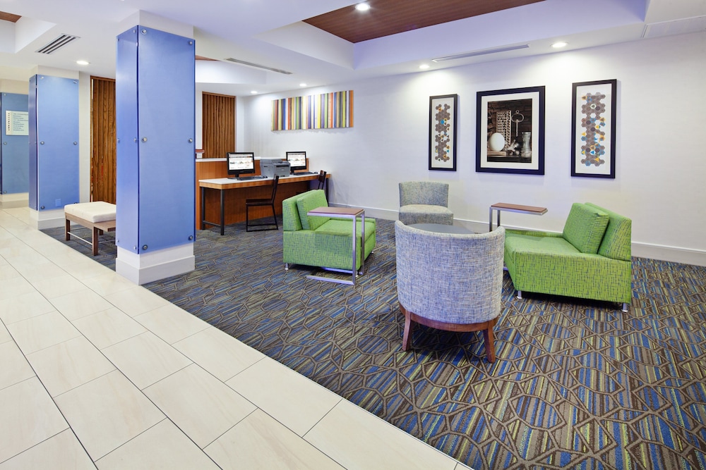 Holiday Inn Express & Suites Clovis Fresno Area by IHG - photo 30