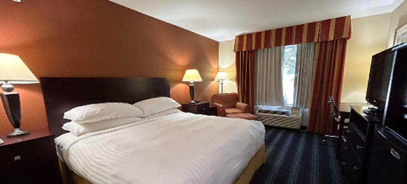 Holiday Inn Express Leesville - photo 11