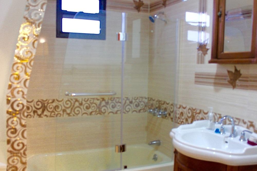 East 42nd Mansion - photo 13