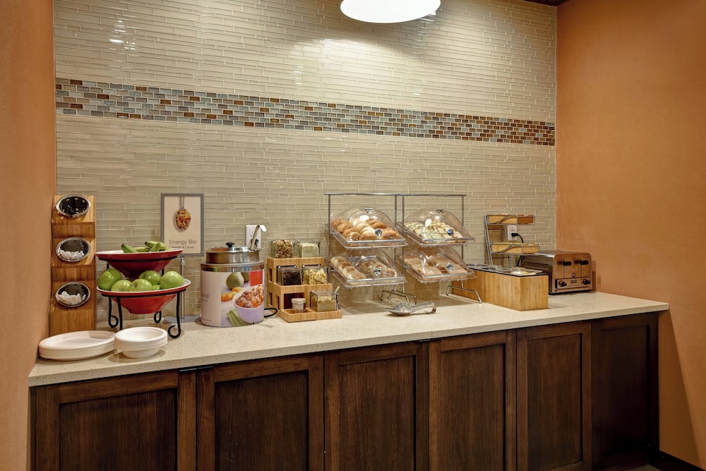 Fairfield Inn & Suites by Marriott Milwaukee North - photo 19
