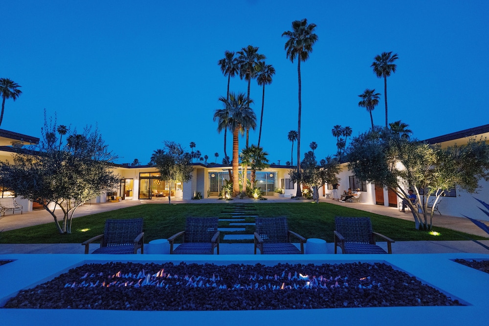 Azure Sky Hotel Adults Only a Town and Desert Boutique Hotel - photo 28