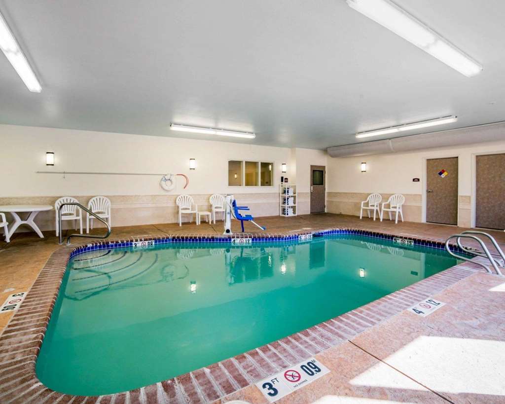 Comfort Suites Fernley - photo 38