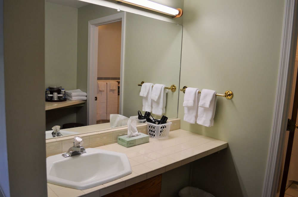 Maple Terrace Motel - photo 50