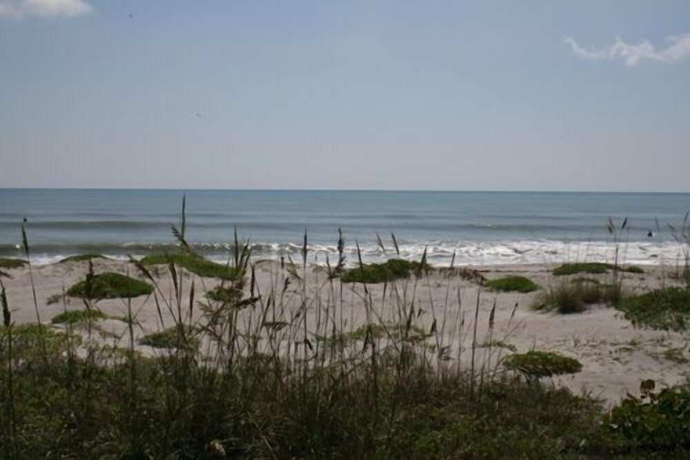 Surf Studio Beach Resort - photo 58