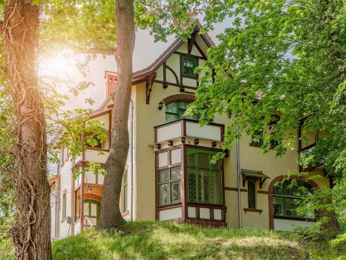Villa Grenzschlösschen 06 — 4-Star Luxury Hotel in Ahlbeck, Germany