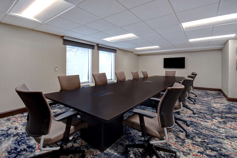 Hampton Inn & Suites Alexandria Old Town Area South - photo 54
