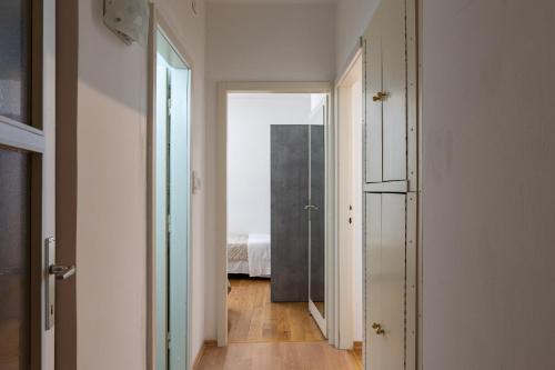 Bliss Apartment near Bellevue beach
