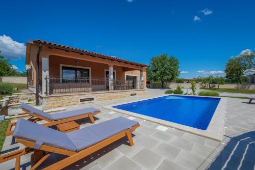 Villa Luna Tinjan Pool and Wellness — 4-Star Luxury Hotel in Tinjan, Croatia