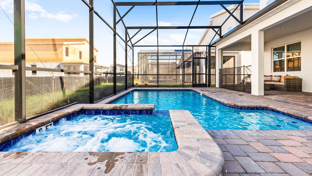 Storey Lake 10BR with Pool SPA Game Room WaterPark - photo 3