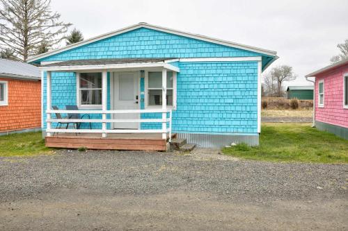Sand and Surf Cottage 2 Bed by the Sea w fireplace — 4-Star Luxury Hotel in Aberdeen, United States