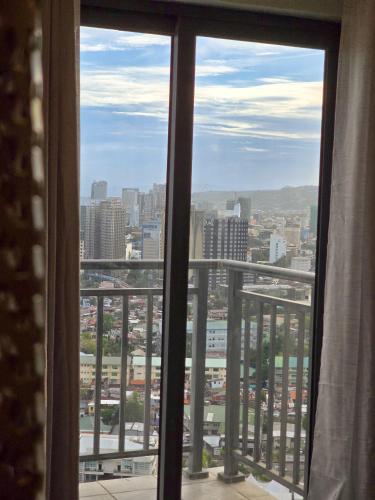 Modern Cozy Studio with Balcony — Cebu City — photo 4