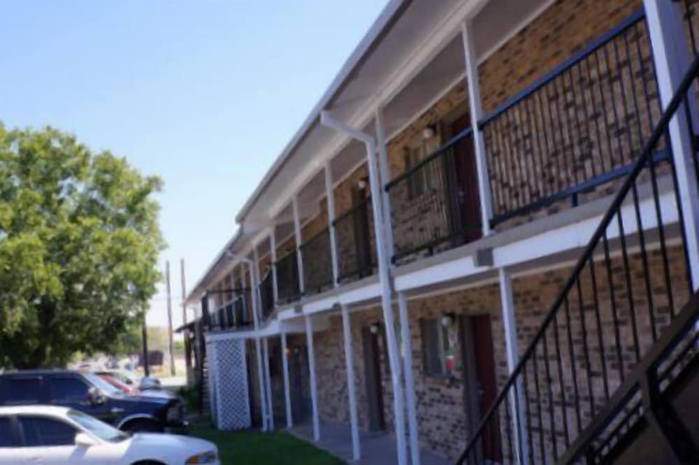 Ranch House Inn and Suites - photo 43