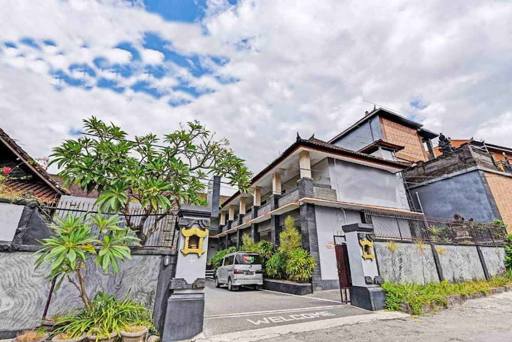 Hotel Diana 1 pet-friendly hotel Denpasar
