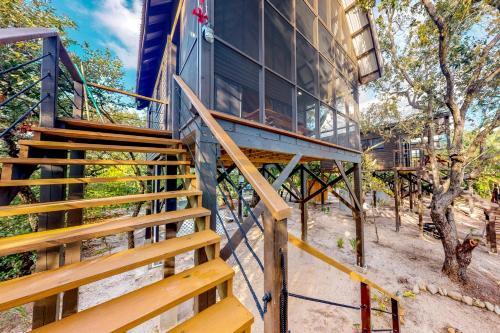 Inn The Trees Cabañas — 4-Star Luxury Hotel in Placencia, Belize