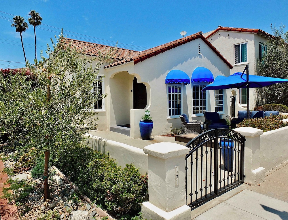 Belmont Shore Beach House — 4-Star Luxury Hotel in Long Beach, United States
