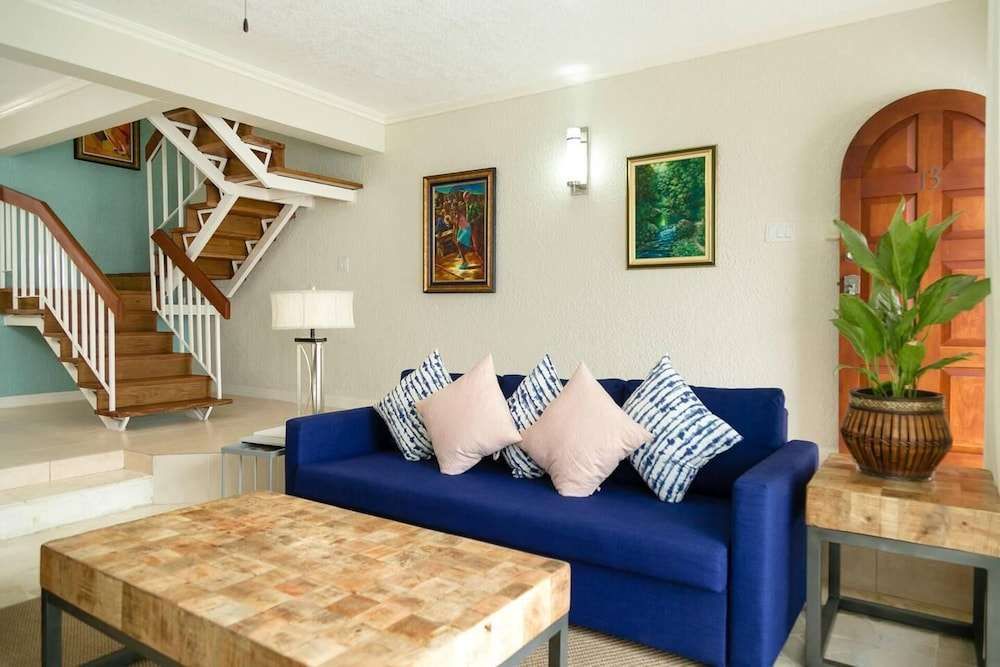 Captivating 2 Bed Town House in Kingston — 4-Star Luxury Hotel in Kingston, Jamaica
