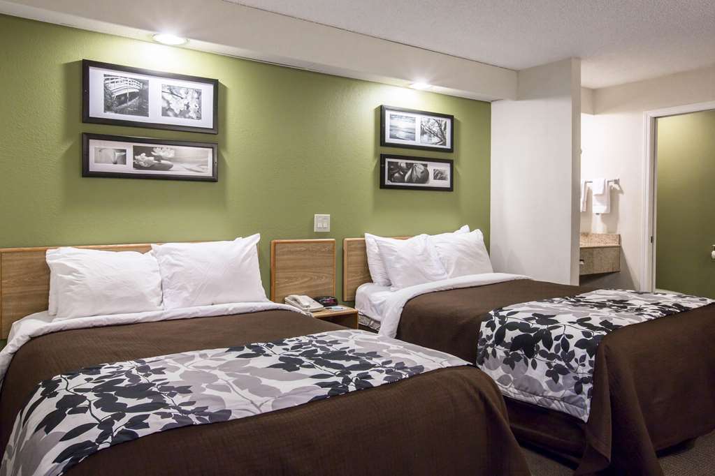 Rodeway Inn Austell Six Flags - photo 21