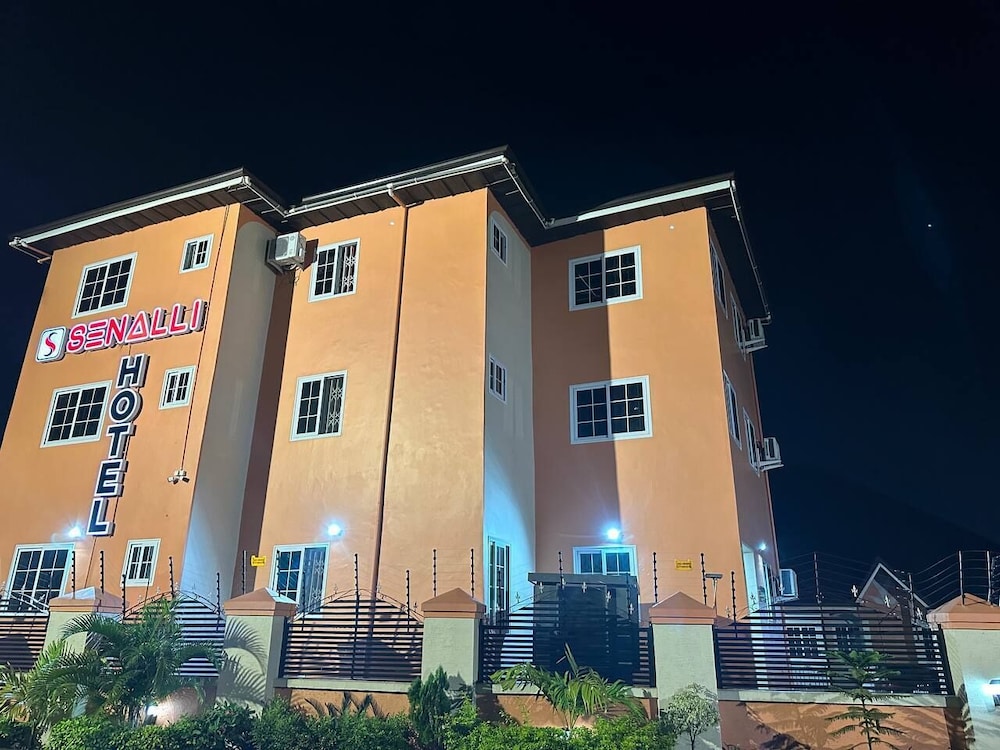 Senalli Hotel in Koforidua, Ghana