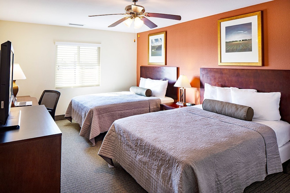 Affordable Suites Mooresville LakeNorman - photo 12