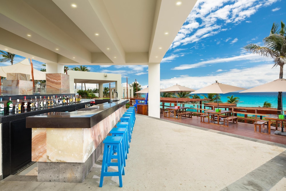 The Pyramid Cancun By Oasis All Inclusive