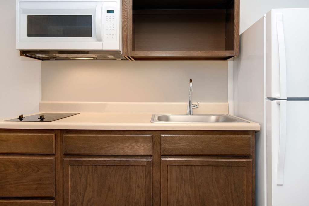 WoodSpring Suites Carol Stream Chicago - photo 13