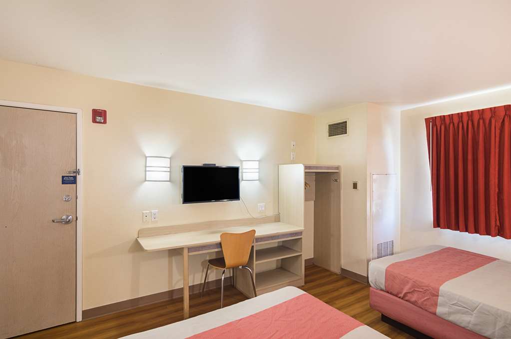Motel 6 Terrell TX - photo 10