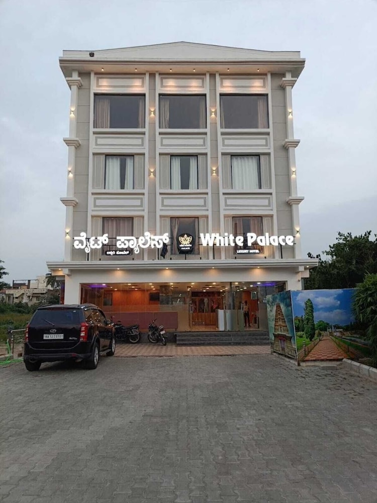 Hotel White Palace in Unknown City, India