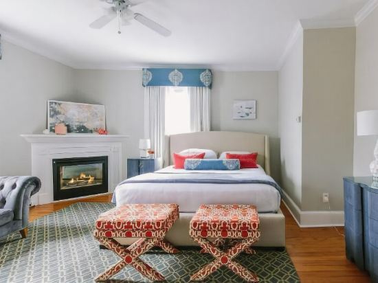Bayberry Inn of Newport - photo 19