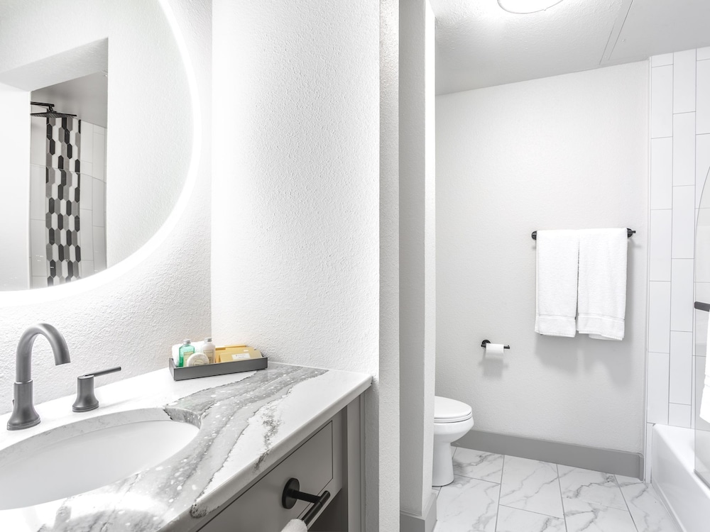 Millsap Suites by Pioneer Pocket Hotel - photo 22