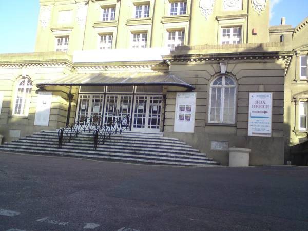 St. Georges House — 4-Star Luxury Hotel in Shanklin, United Kingdom