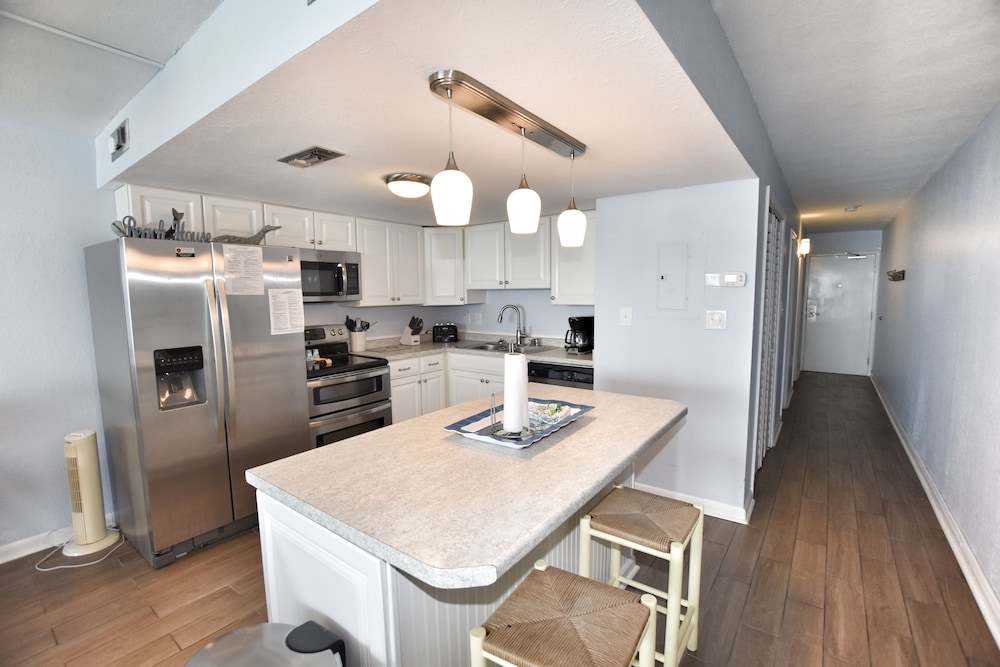 0403 Waters Edge Resort 1 Bedroom Condo by RedAwning - photo 6
