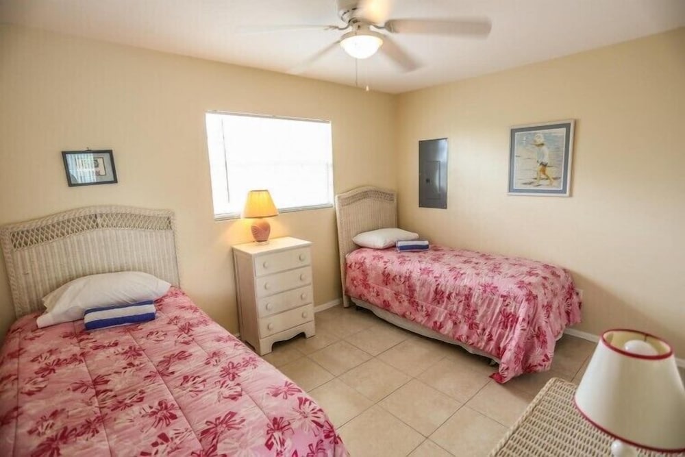 106 Tropical Shores Manor Fort Myers Beach - photo 7