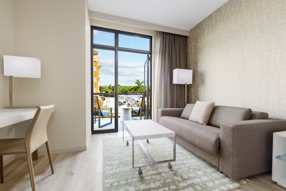 AC Hotel by Marriott Naples 5th Avenue - photo 23