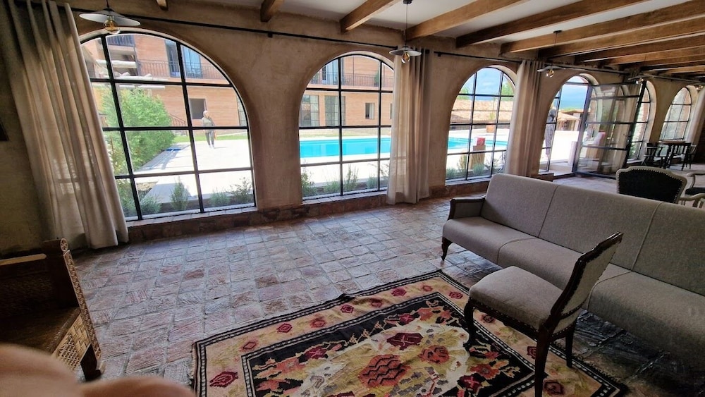 Giorgi Ushikishvili Chateau Celler — Akhmet'a — photo 3