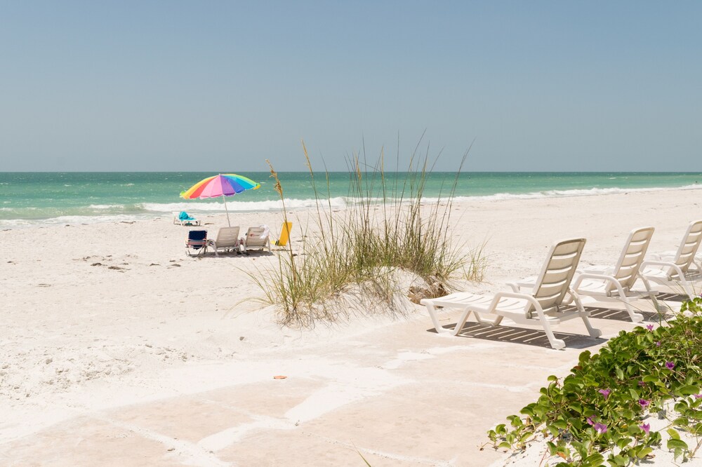 Beach House Resort 3 by RedAwning - photo 23