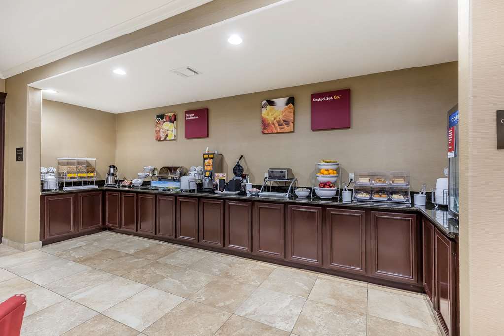 Comfort Suites Houston IAH Beltway 8 - photo 30