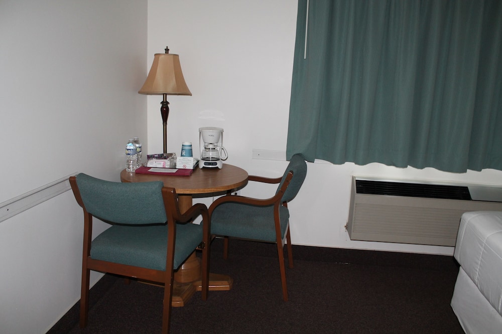 American Host Inn - photo 19